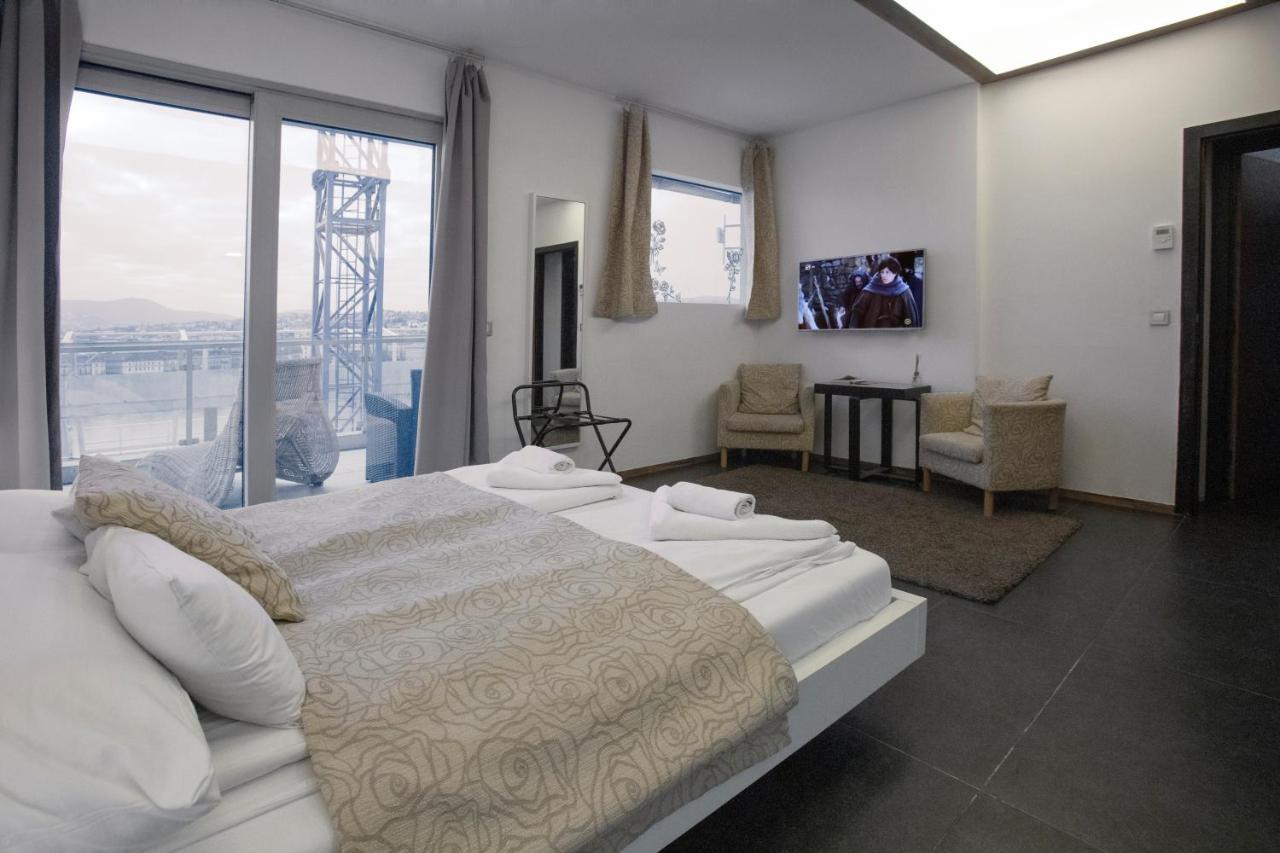 Parliamentpenthouse With Rooftop Terrace *