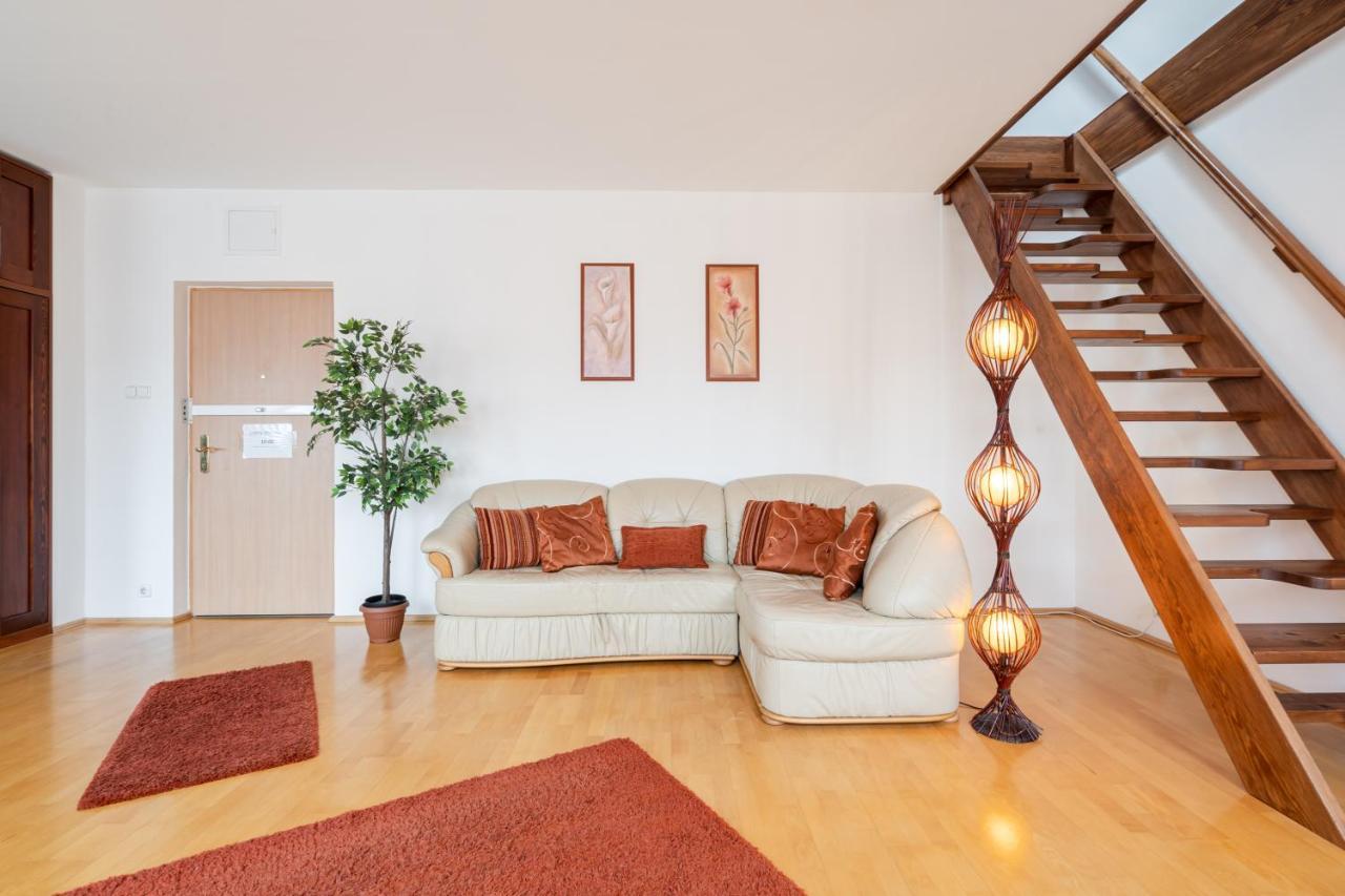 Apartment Beautiful With Ac Budapest