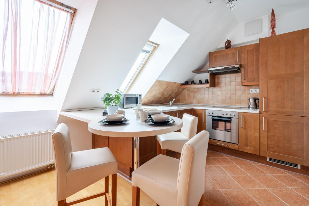 Beautiful With Ac Apartment *