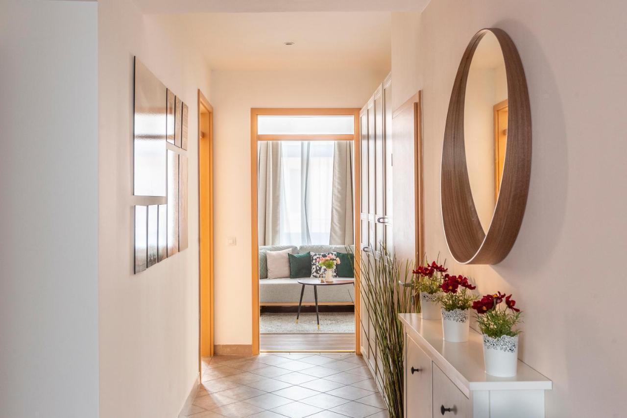 Explore From A Luxurious Cozy Budapest