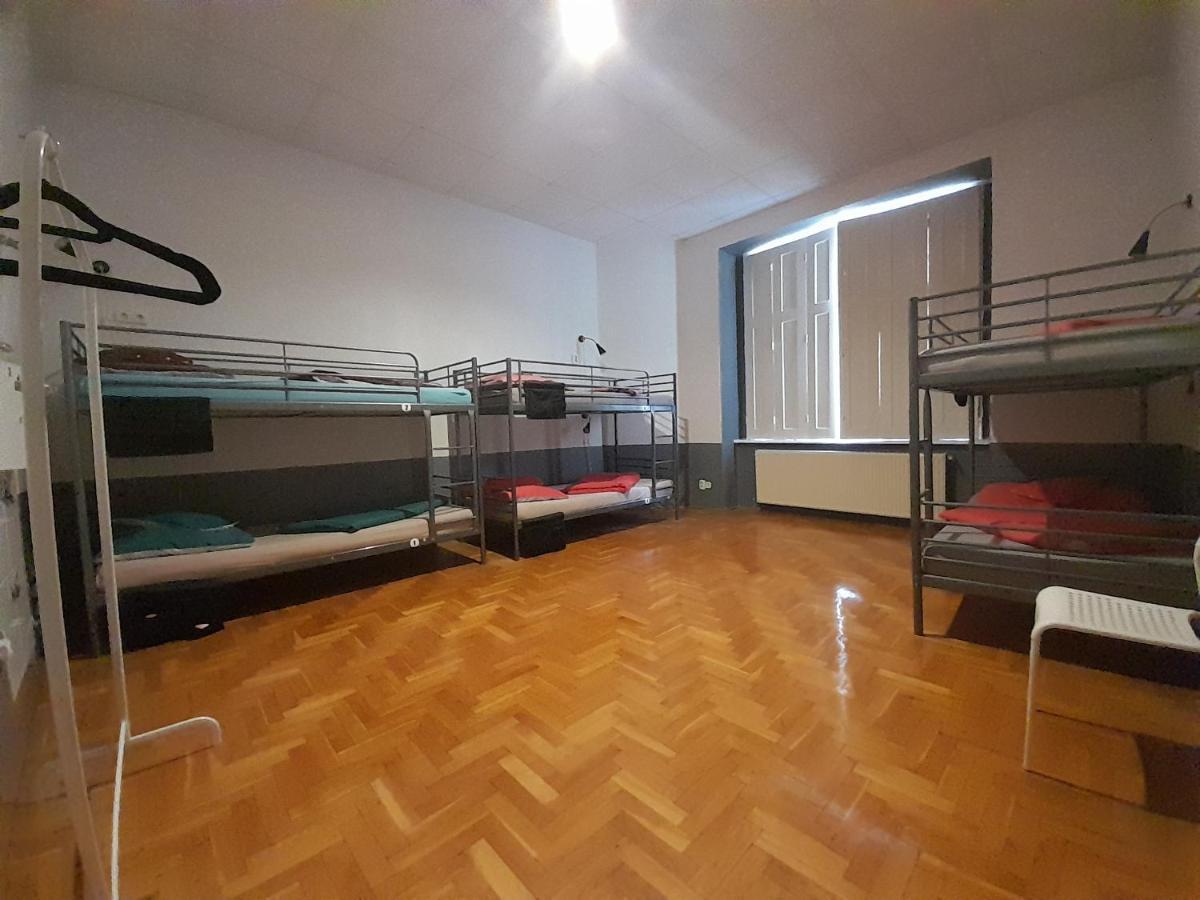 B3 * Budapest