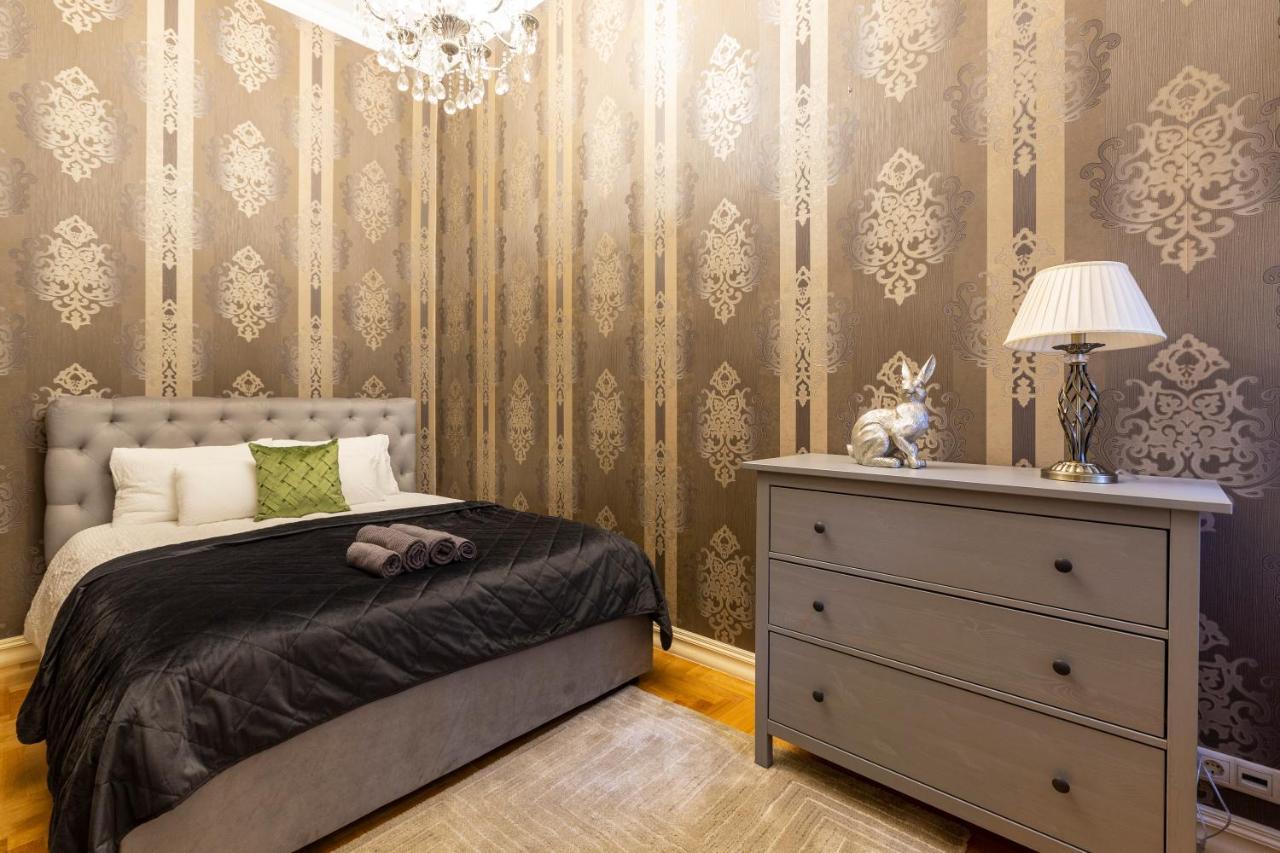 Luxury Next To The New York Cafe Apartment *