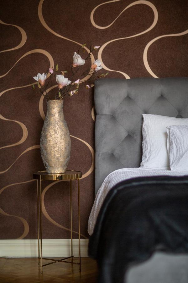 Luxury Next To The New York Cafe Budapest