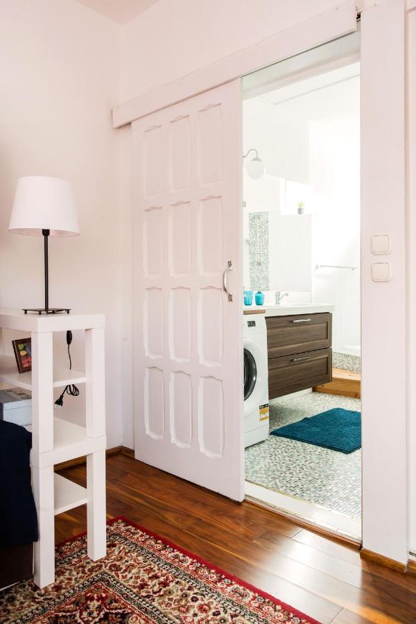 Cecile's Central, Gastro Str, Wifi, 2 Bed And 2 Bathrooms