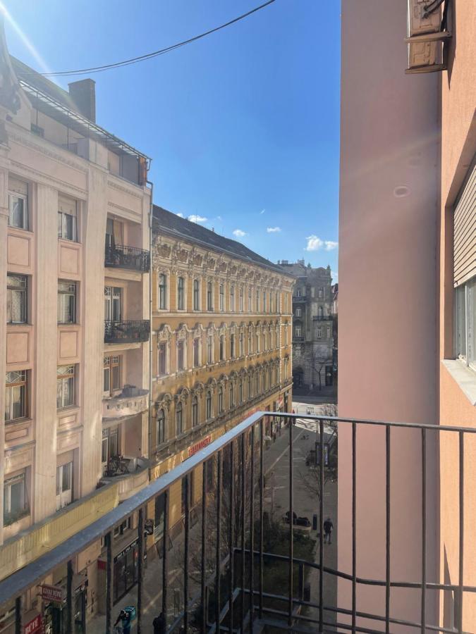 Brand New #hollan#3bedr#2bathr#freeparking Appartement