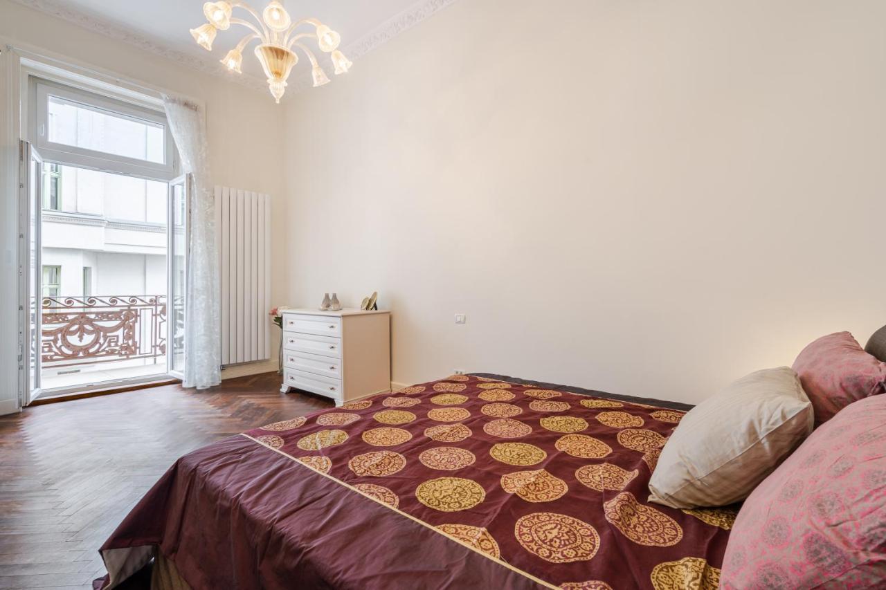 Breathless View Parliament 2 Luxury With Terrace Free Parking Reservation Needed Appartamento Budapest