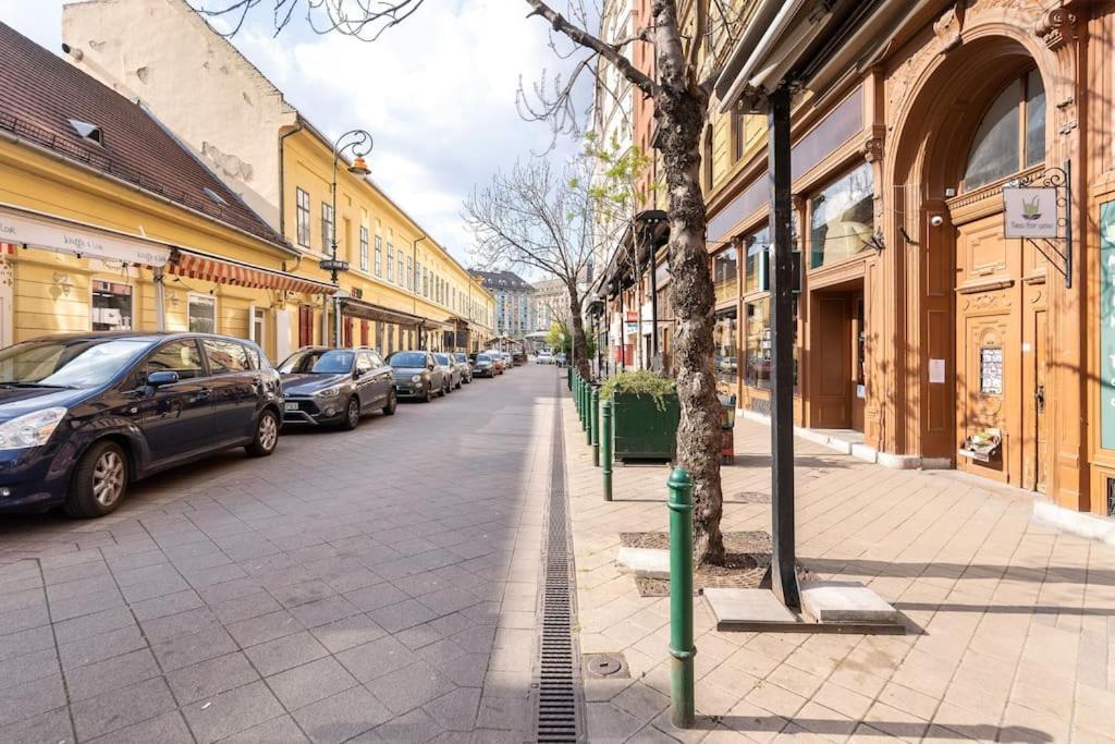 Swarz's Downtown Boedapest