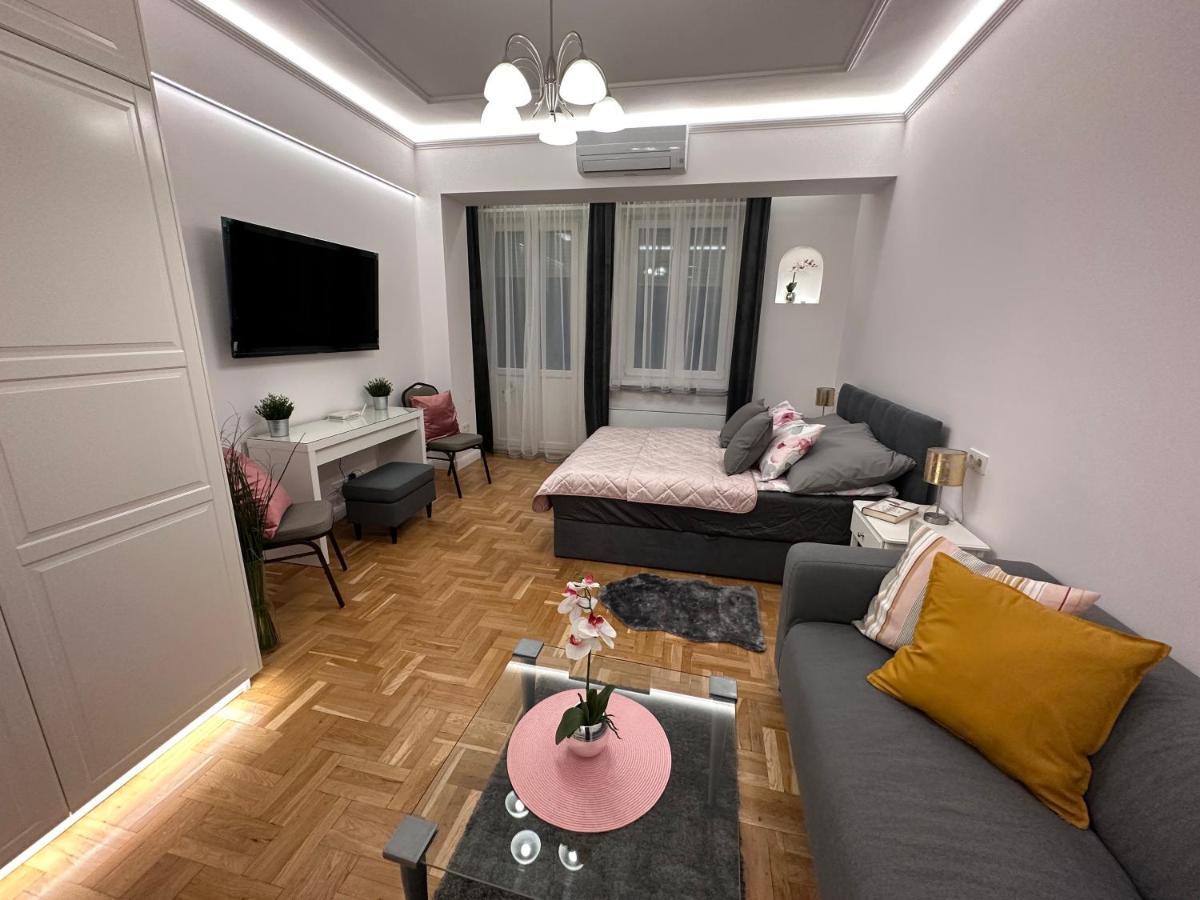 Elegant In The Centre With Ac Budapešť