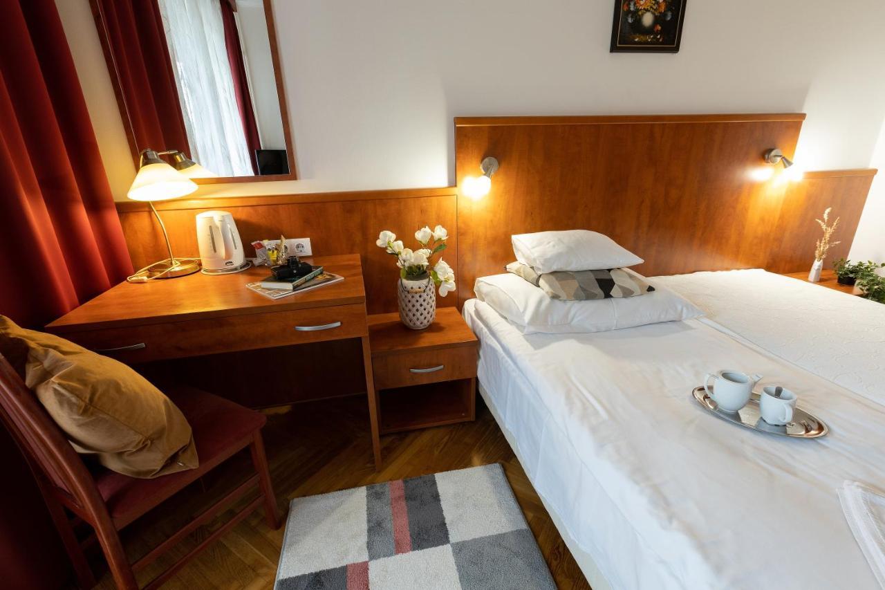 Helios Hotel