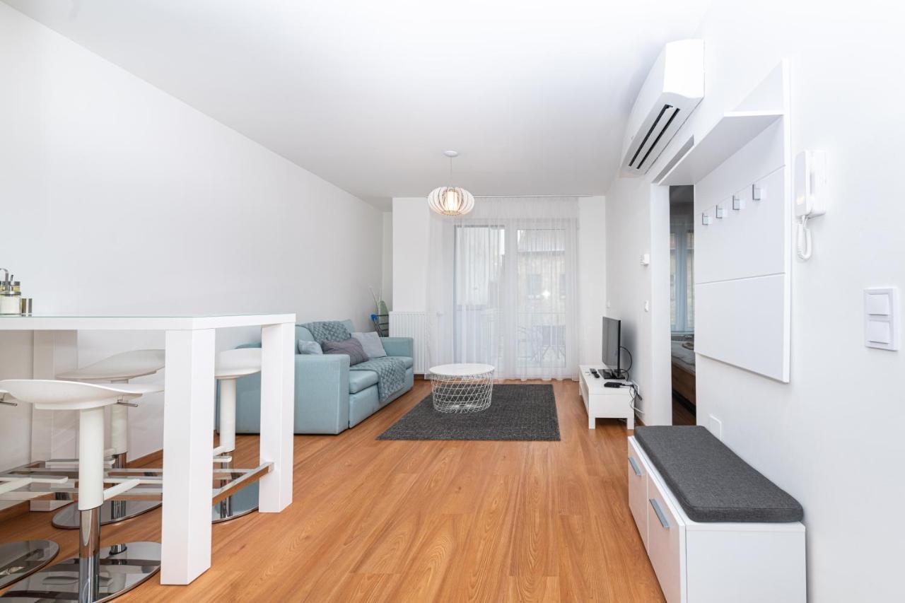 Elisabeth Downtown By Urbanrent