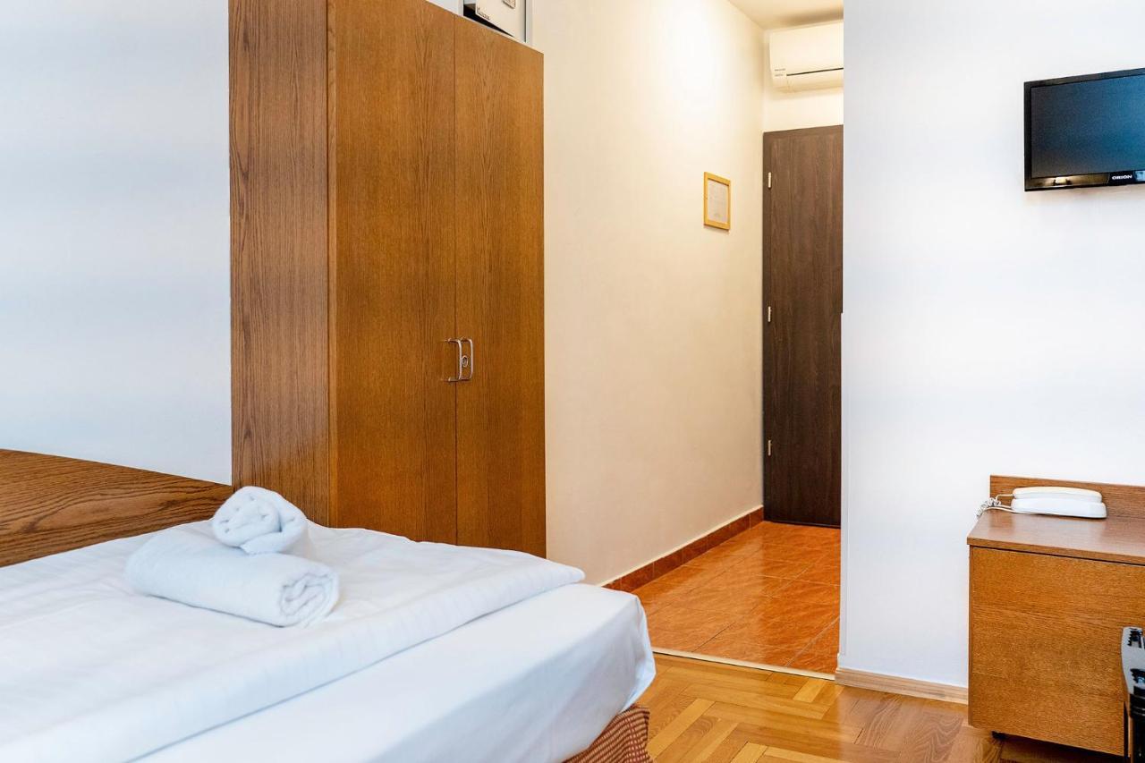 Hotel Metro 3*