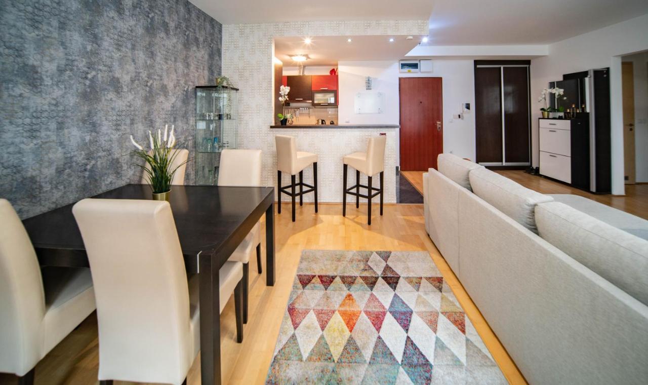 Free Parking! Soho 101, 4 Ppl, Ac, Superfast Wifi, Tv Apartamento