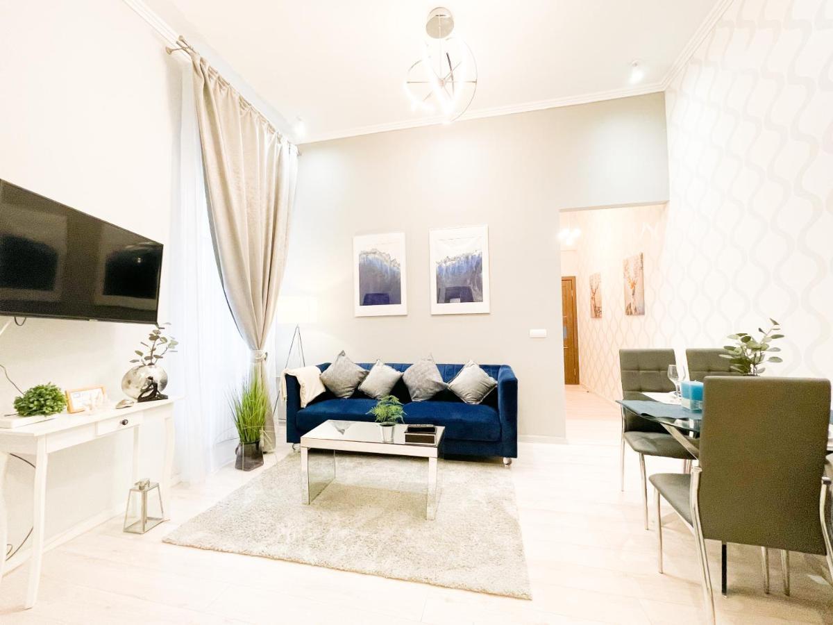 Downtown Deak-ferris Wheel Luxury Apartment *