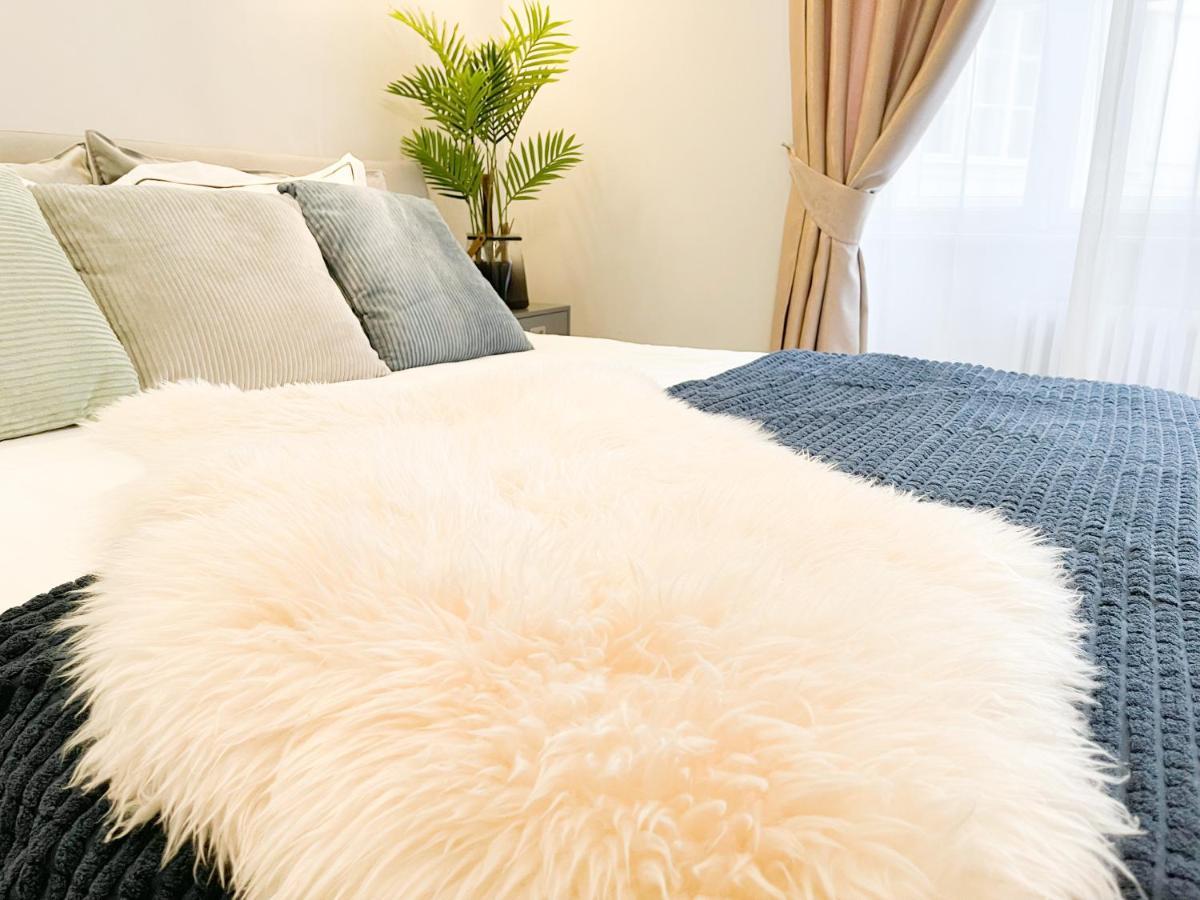 Downtown Deak-ferris Wheel Luxury Apartment Budapest