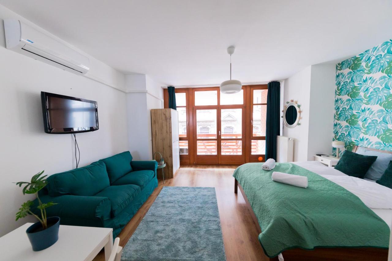 Lovag * Budapest