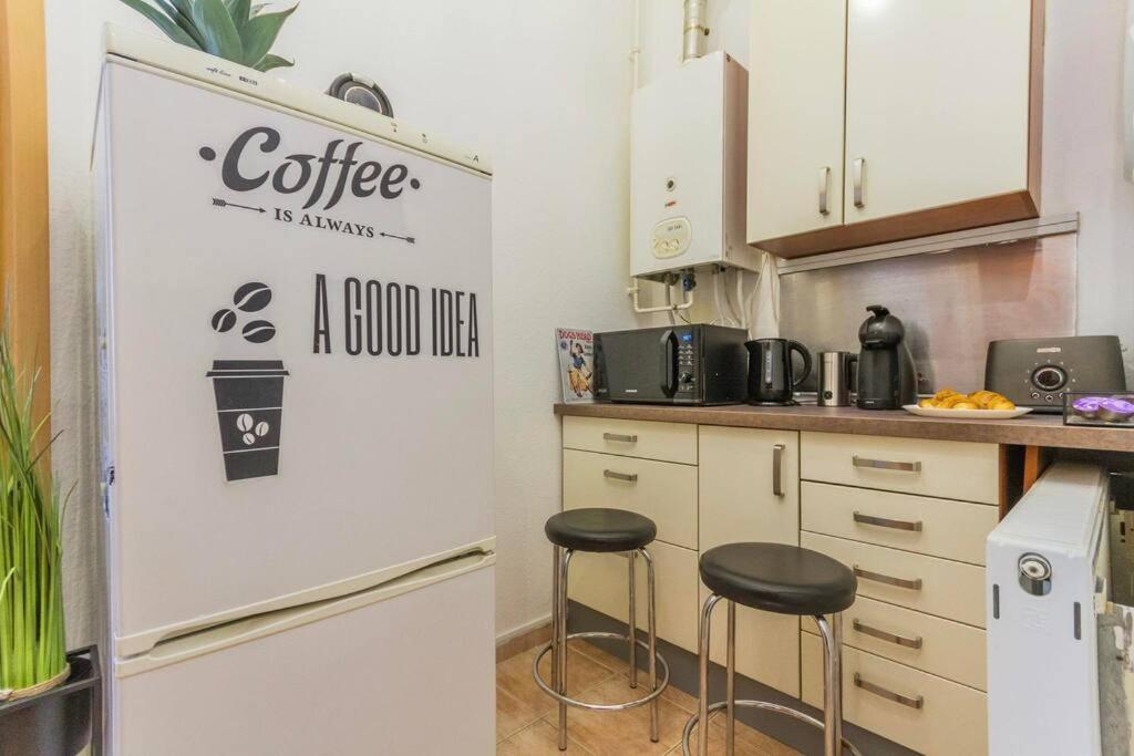 Trendy 2 Flat, Next To Corvin Mall Free Huge Garage! Ac,dishwasher,washmachine, Smart Tv Lejlighed *
