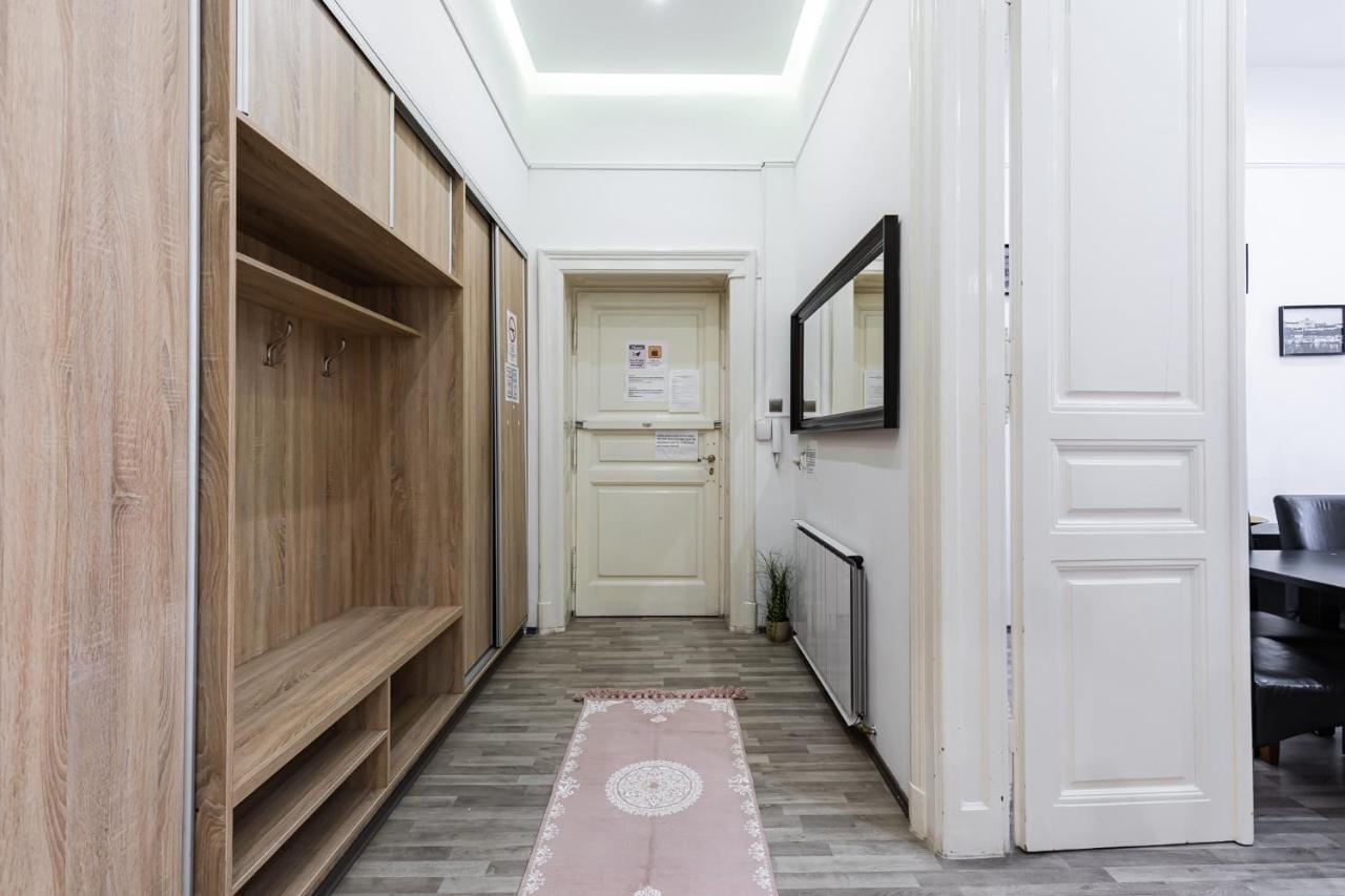 Real Semmelweis Apartman *