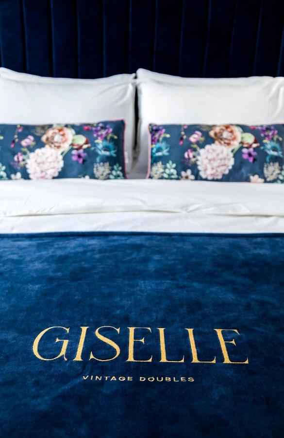 Giselle Vintage Doubles - Adults Only *