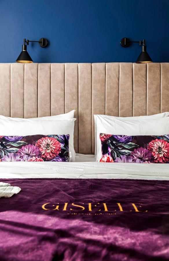 Hotel Giselle Vintage Doubles - Adults Only