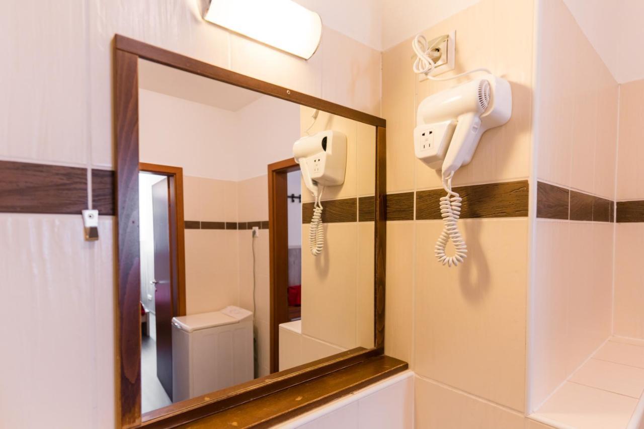 Lovag Charming In The Center-ac Apartamento