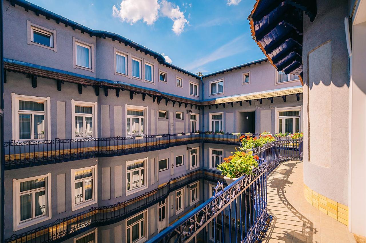 Baross - Hotel