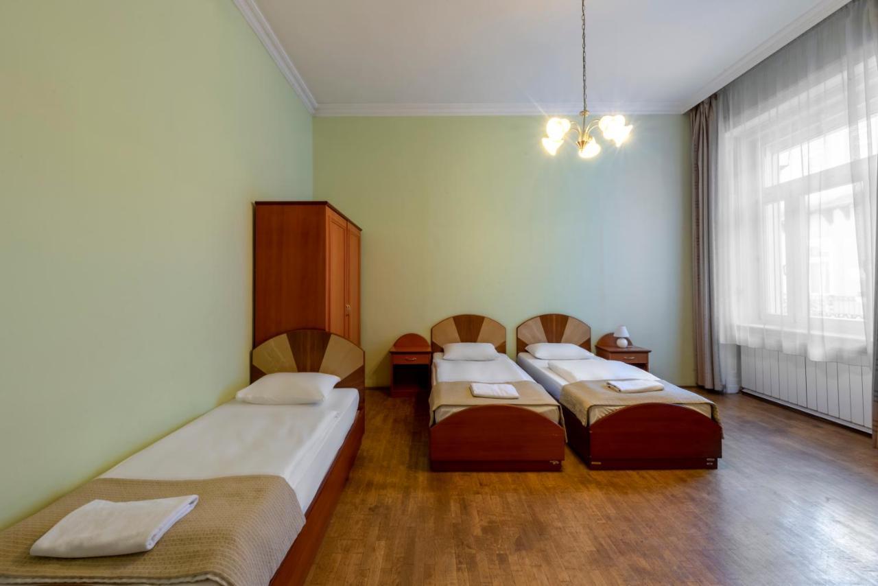 Baross - Hotel