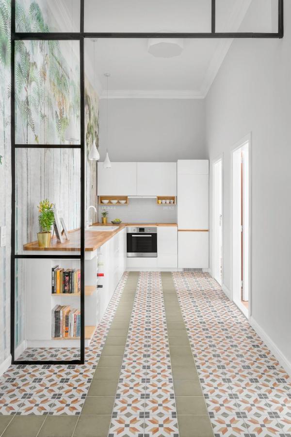 Urban Jungle For Real Treasure Seekers Appartement