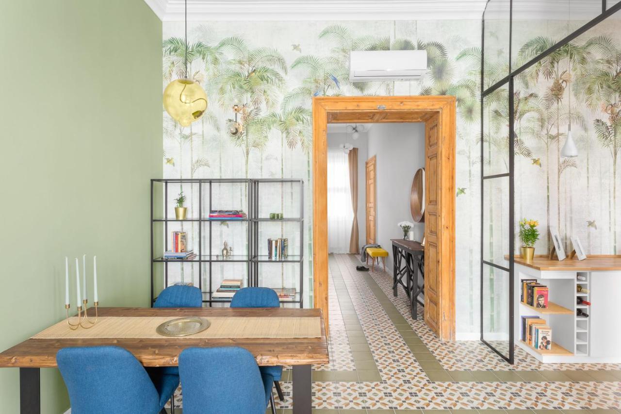 Urban Jungle For Real Treasure Seekers * Budapest