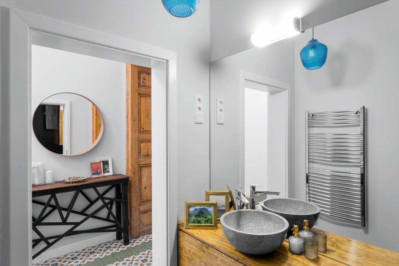 Urban Jungle For Real Treasure Seekers Appartement