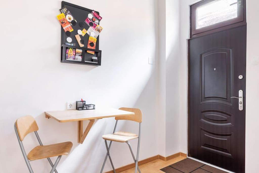 Appartement Vintage Style Cozy Downtown Apartment. *