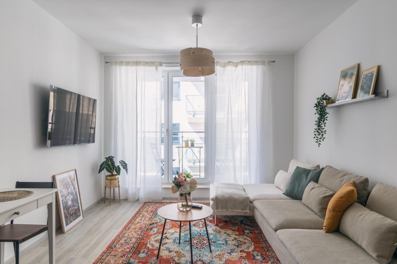 Corvin With Balcony And Ac Apartment *