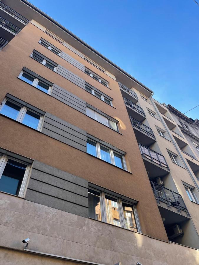 Apartamento Free Parking - Downtown Location, Balcony & Nespresso