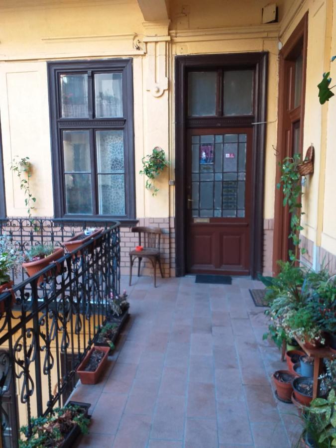 Sweet In The Center Of The City, - It's Only Yours With Two Bedrooms, 1 Price For 3 Apartamento *