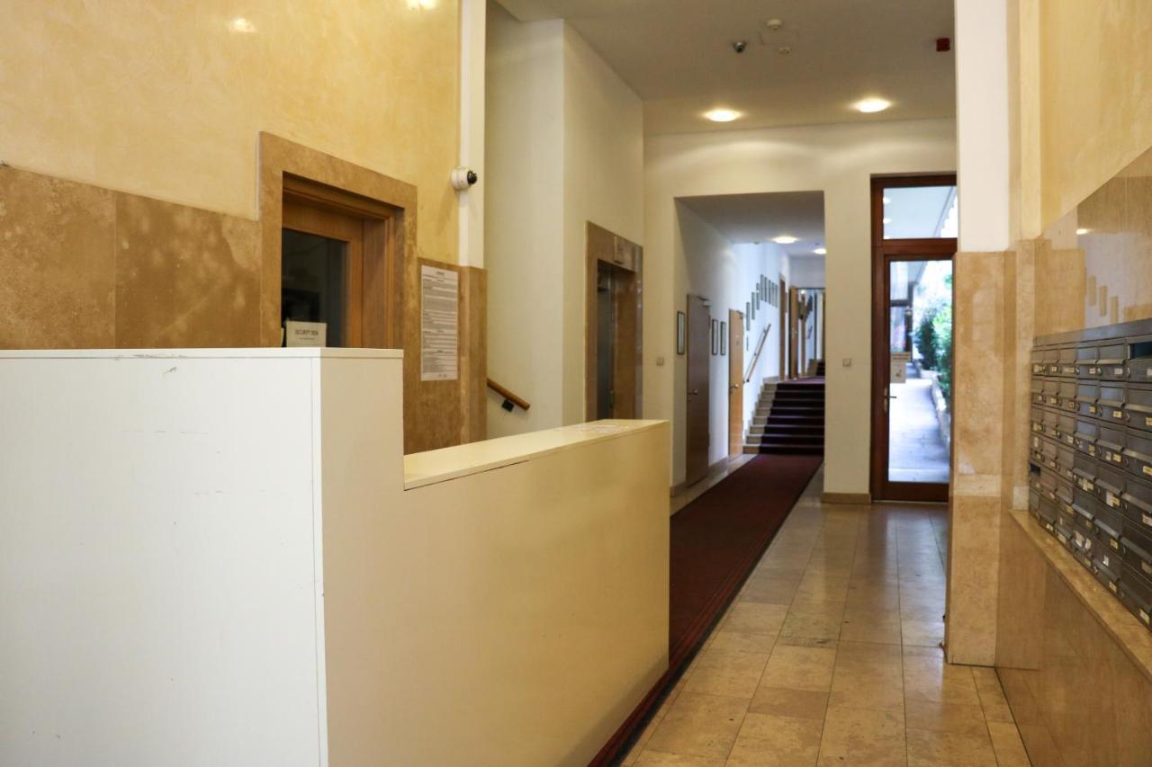 Artemisia Luxury Serenite