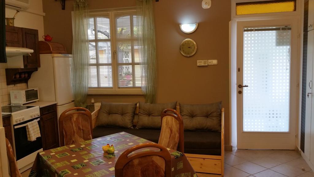 Apartament Patricia With Garden *