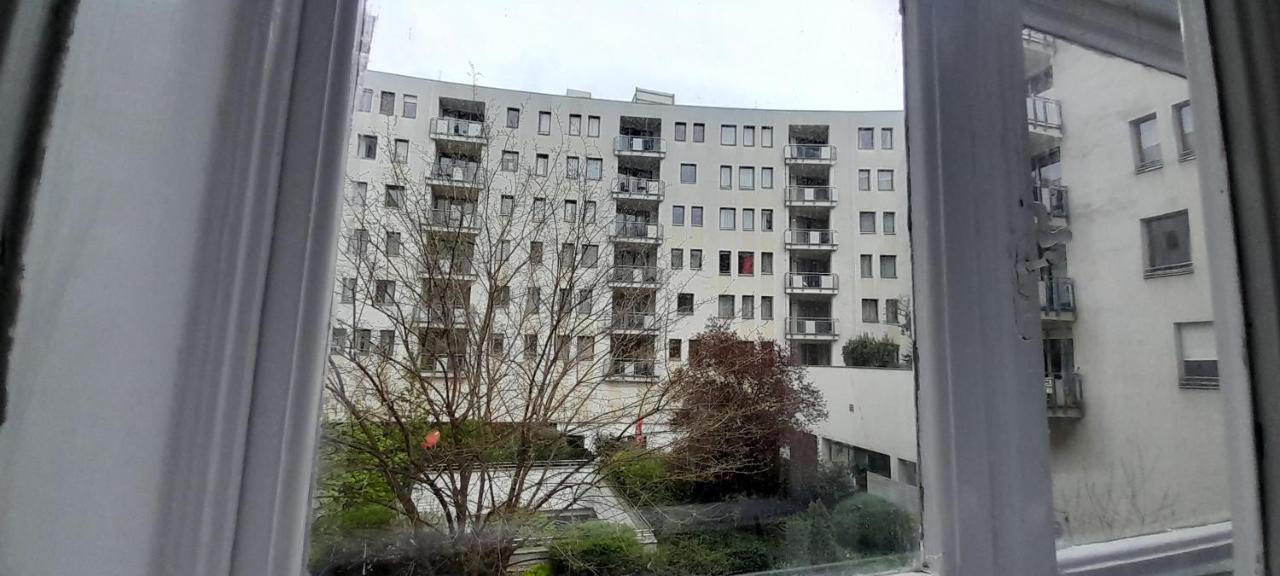 B3 * Budapest