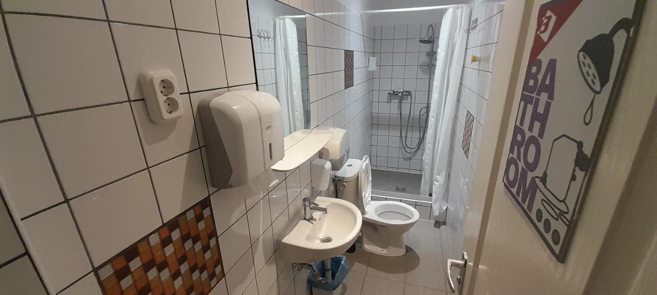 Apartment B3 *