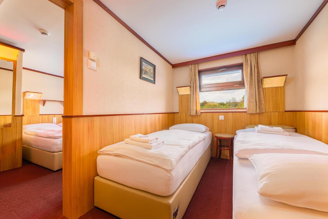 Botel Fortuna Boat Budapest