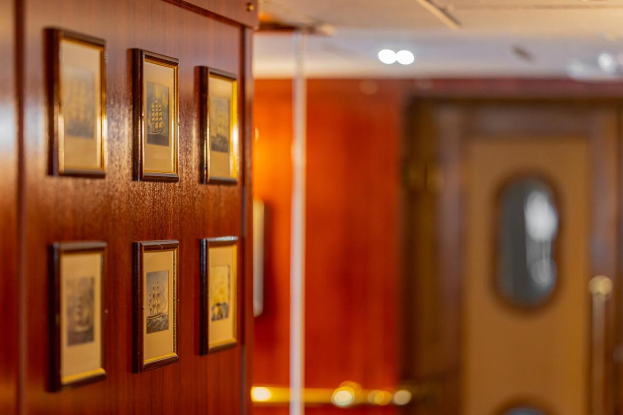 Fortuna Boat Botel Budapest