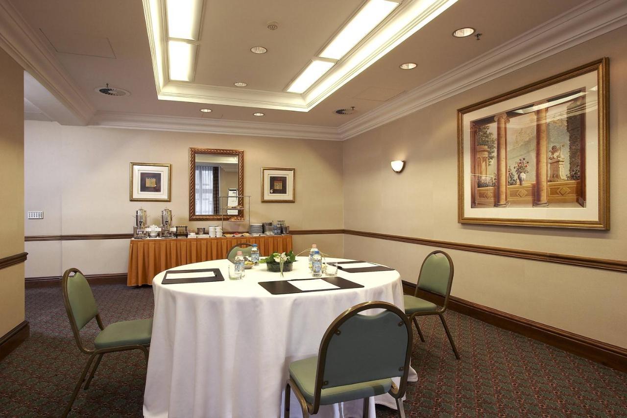 Hotel Millennium Court, - Marriott Executive 4*