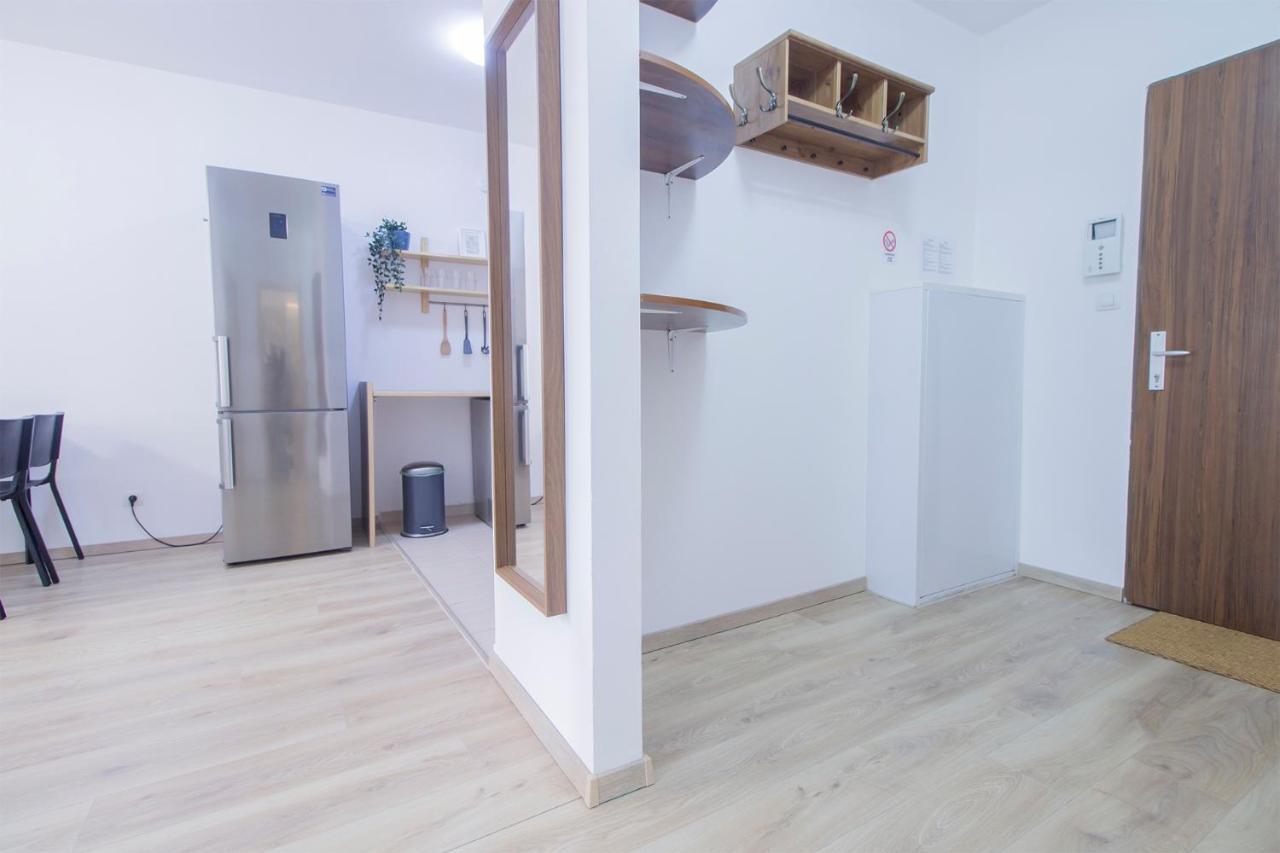 Spring House With Free Private Parking Apartman *