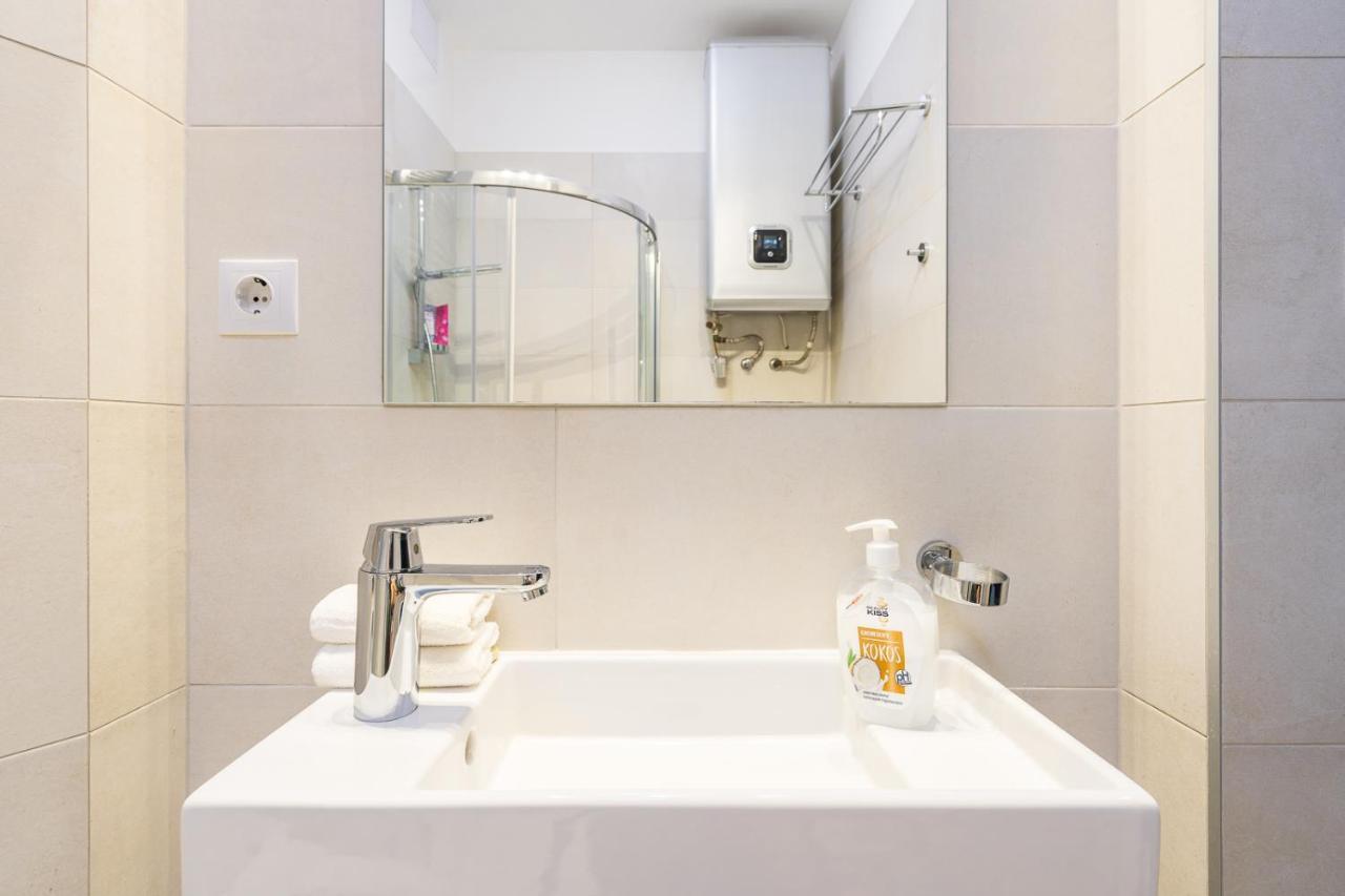 Bright With Parliament View, Free Parking Apartmán *