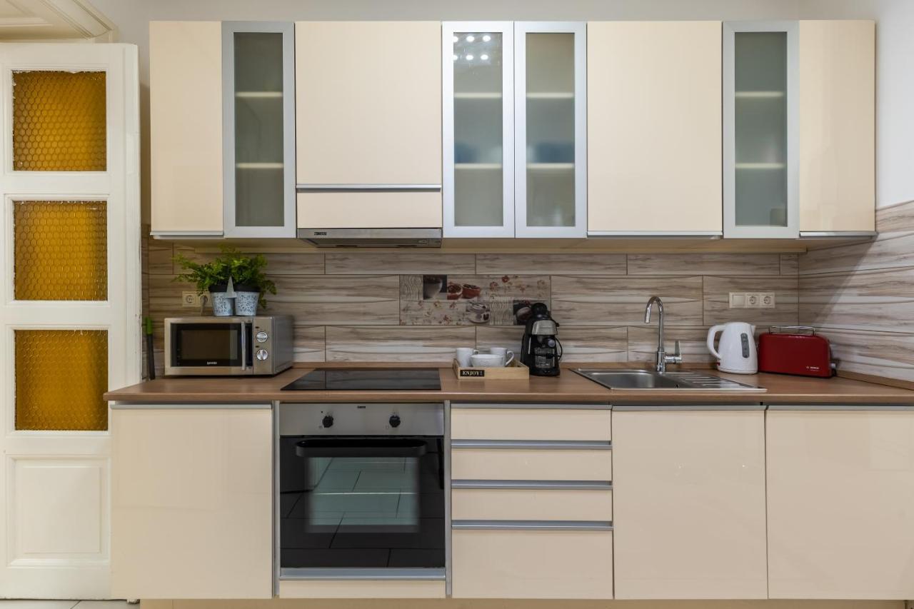 Real Kertesz Apartmán *
