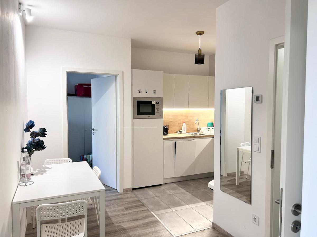 New 2022 Family&friends Downtown Ac 3br 2ba Free Parking Big Balcony Near Metro&train Station Self Check-in Apartman *