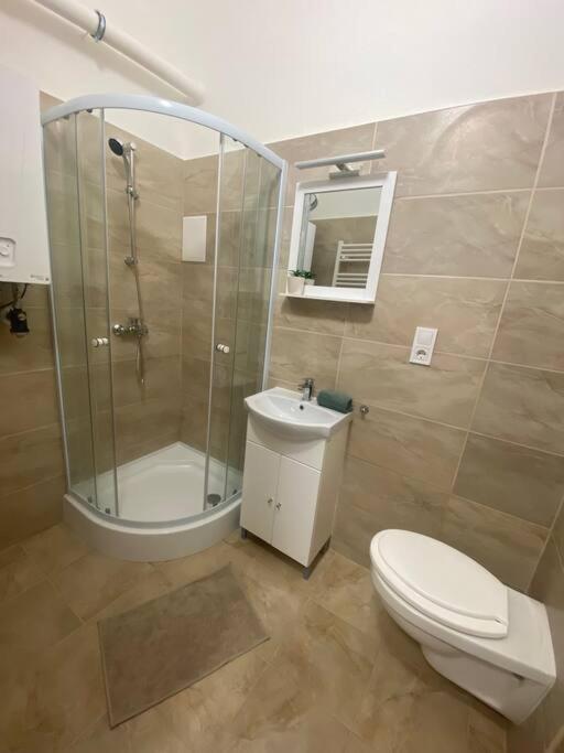 Dob 49 Renovated Appartement Boedapest