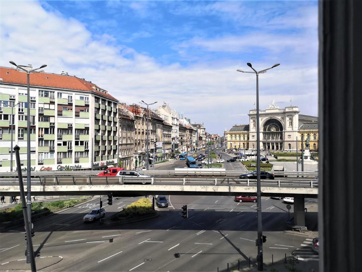 Locomotive Hostal Budapest
