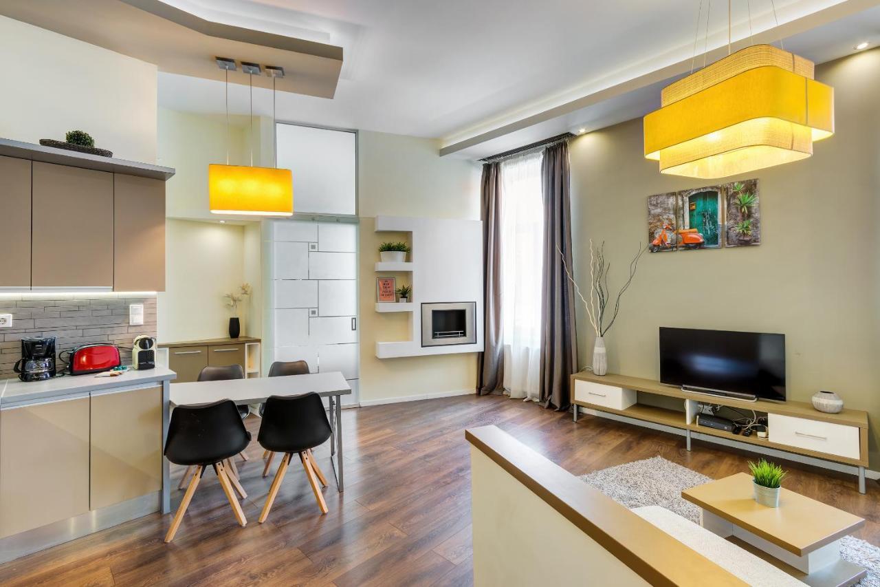 Apartment Spacious & Stylish In Downtown