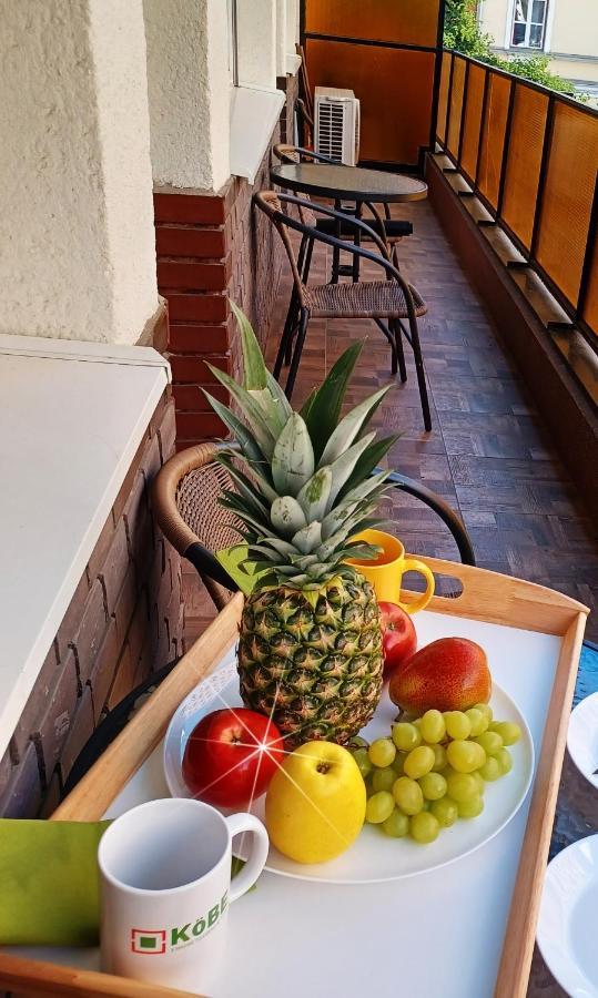 Apartment Corner *