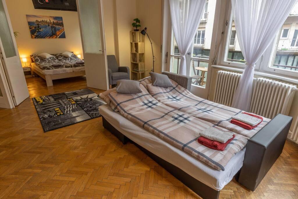 Location, Family Friendly Panorama View By Nw Budapest