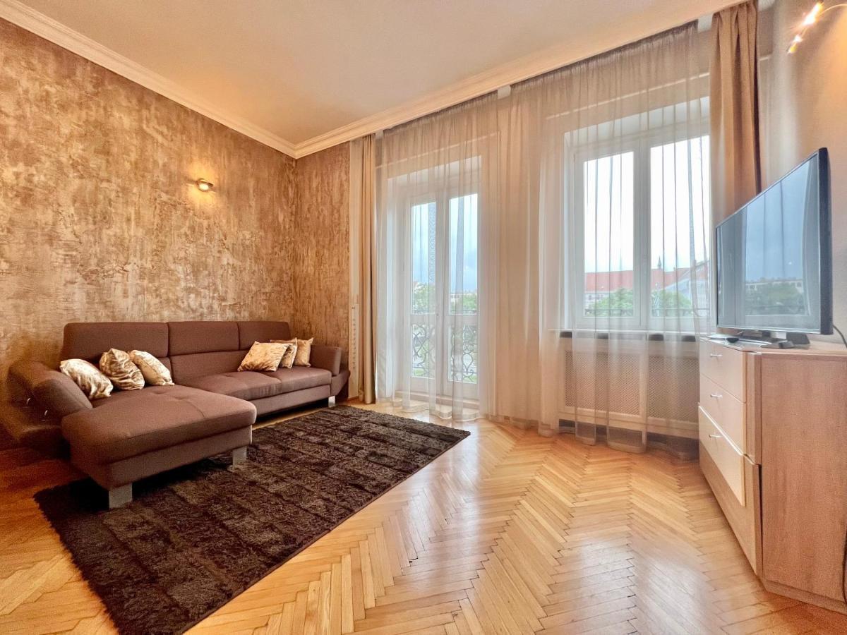 Exclusive Colourful Flat In The Apartmán